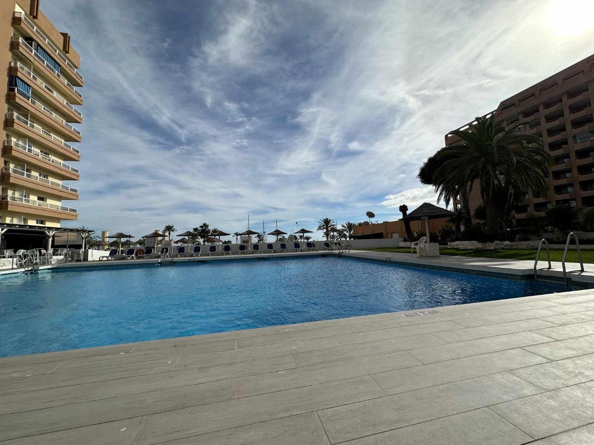 Estudio Pyr Privado Frente Al Puerto De Fuengirola Εξωτερικό φωτογραφία